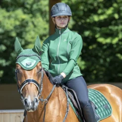 LeMieux Loire Classic Close Contact Square Saddle Pad -Ovatio Horse Shop 33261 hunter lifestyle 4