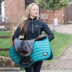 LeMieux Loire Classic Close Contact Square Saddle Pad -Ovatio Horse Shop 33261 peacock lifestyle 1